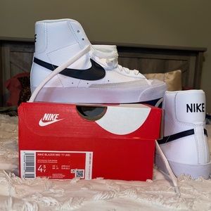 Nike Blazer ‘77 mid